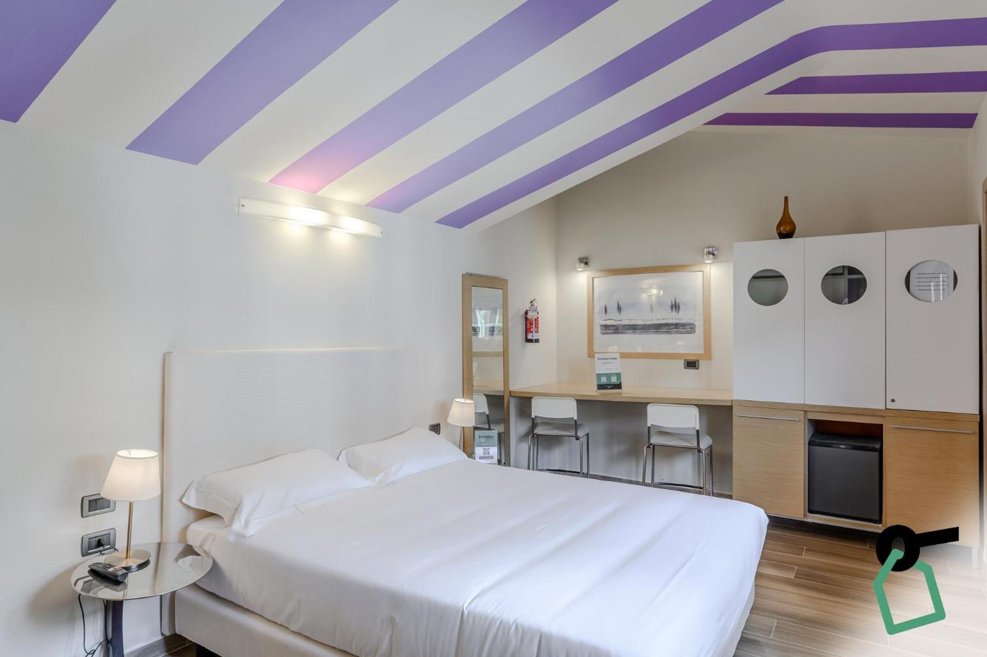 Hotiday Aparthotel Firenze Экстерьер фото